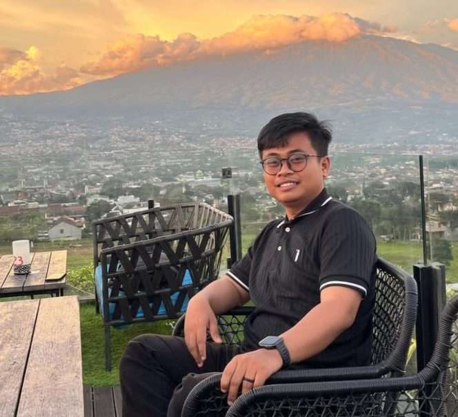 
 Syaifudin Zuhri, S.Pd, aktivis pemuda, pengamat kebijakan publik, Pengurus Alumni (PA) GMNI Malang Selatan, serta pendiri (Founder) dari Ayaskara Foundation. (Syaifudin for bacamalang)