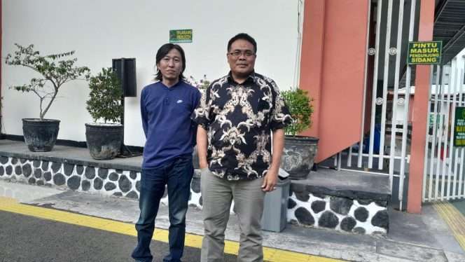 
 Sumardhan, S.H., dari Kantor Edan Law selaku kuasa hukum Budi, usai mengikuti sidang mediasi di Pengadilan Negeri (PN) Malang. (Rohim Alfarizi)