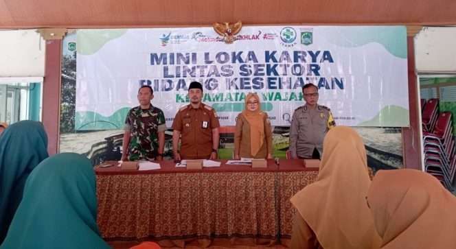 
 Pemerintahan Kecamatan Wajak menggelar Mini Loka Karya Lintas Sektor Bidang Kesehatan sebagai forum pemantauan dan evaluasi rutin program prioritas kesehatan. (Humas Pemerintahan Kecamatan Wajak)