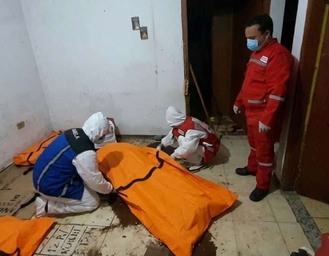 
 Proses evakuasi jenazah di lokasi kejadian. (Dok ARELA Official)