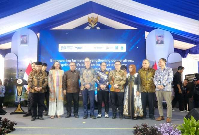 
 Peluncuran Sistem Enterprise Resource Planning (ERP) dan program akses keuangan inklusif di Jawa Timur oleh Otoritas Jasa Keuangan (OJK) bersama International Labour Organization (ILO), di Koperasi Agro Niaga (KAN) Jabung, Kabupaten Malang, Kamis (11/6/2026). (ist)