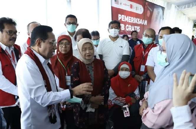 
 Wakil Menteri Kesehatan (Wamenkes) RI Benjamin Paulus Octavianus, hadiri Kegiatan Gebyar Percepatan Eliminasi TBC di SMK Bina Bangsa, Kecamatan Dampit, Jumat (3/7/2026).(Humas Pemkab Malang)