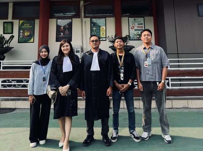 
 Peserta program COE senang menjalani magang di Kantor Hukum Suwito Joyonegoro & Partners. (ist)
