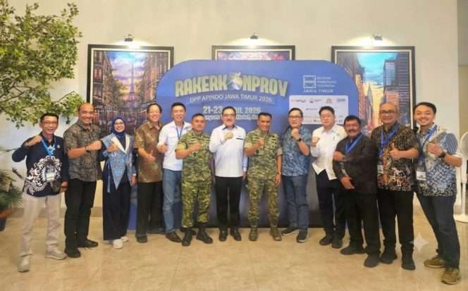 
 Berfoto bersama dalam kegiatan Apindo. (Agus for bacamalang)