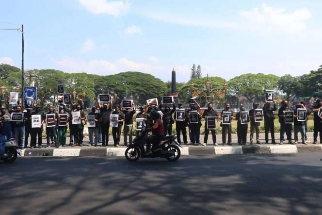 
 Aksi damai bertajuk 