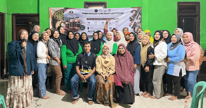 
 Fakultas Sains dan Teknologi Peternakan (FAST) Universitas Brawijaya (UB) saat menggelar Program Pemberdayaan Kemitraan Masyarakat (PKM) bersama Kelompok Tani Suka Tani di Desa Argoyuwono, Kecamatan Ampelgading, Kabupaten Malang, pekan lalu. (ist)