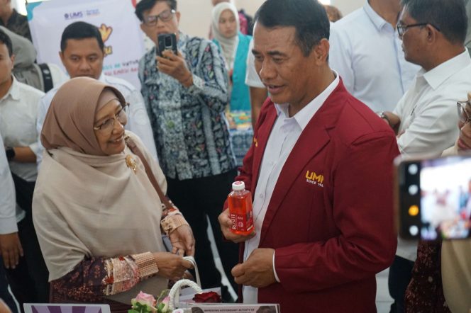 
 Menteri Pertanian RI, Dr. Ir. H. Andi Amran Sulaiman, M.P., memberikan apresiasi tinggi terhadap terobosan kesehatan berbasis bahan baku lokal di UMM. (ist)