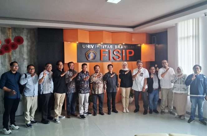 
 Peserta Kajian Parliamentary Threshold dalam Executive Meeting dengan agenda Rilis Riset Survei Nasional Ambang Batas Parlemen 2029 di FISIP UB, Senin (31/8/2026).(Nedi Putra AW)