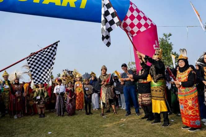 
 Ribuan warga memadati acara Eksotika Fun Walk 2026, untuk menyemarakkan Hari Ulang Tahun ke-81 Kemerdekaan Republik Indonesia, yang diadakan Puskesmas Poncokusumo, Tumpang, Jabung, Wajak, dan sejumlah sekolah di wilayah setempat.(ist)