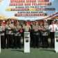 Kapolres Batu, AKBP Dr. Aris Purwanto, S.H., S.I.K., M.H saat sesi foto bersama usai memimpin Sertijab. (Yan)