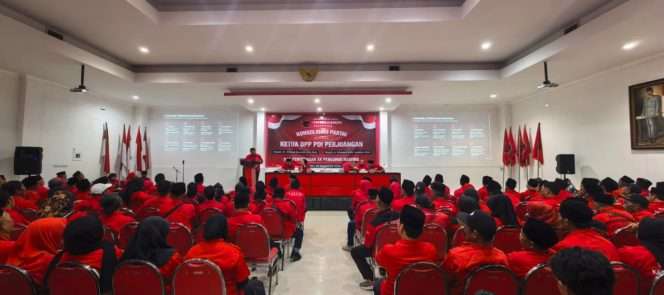 
 Rapat Konsolidasi Partai sekaligus penyerahan Surat Keputusan (SK) Pengurus Ranting PDI Perjuangan se-Kabupaten Malang. (ist)