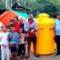 ITN Malang bersinergi dengan Perusahaan Umum Daerah (Perumda) Air Minum Tirta Kelimutu. Pada Selasa (18/8/2026), bantuan berupa air bersih, tandon air atau profil tank berkapasitas 1.300 liter, serta beras disalurkan ke Desa Randorama dan Desa Randotonda, Kecamatan Ende. (ist)