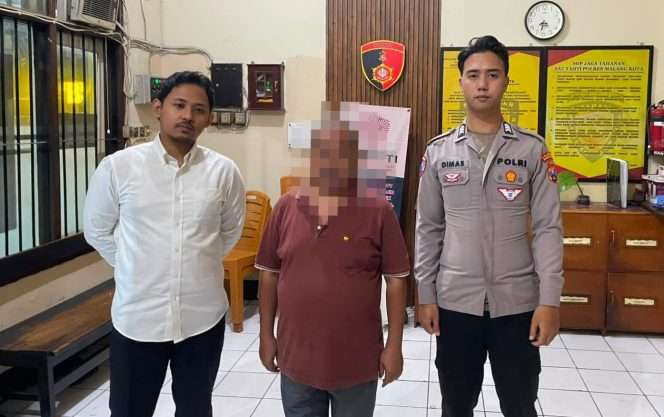 
 Bendahara RW diamankan polisi setelah dilaporkan warga karena diduga menghabiskan dana kas RW. (ist)
