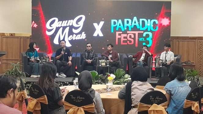 
 Panitia penyelenggara Gaung Merah X Paradic Fest Volume 3 saat konferensi pers menjelang pertunjukan di SM Boomi Carnival, Kota Malang. (ist)