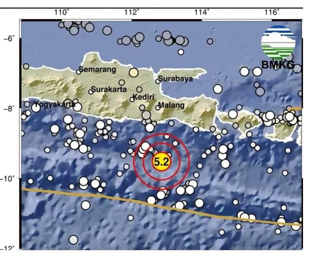 
 Infografis gempa bumi tektonik M5,0 di laut selatan Malang Senin (14/9/2026) 08.42 WIB. (BMKG)