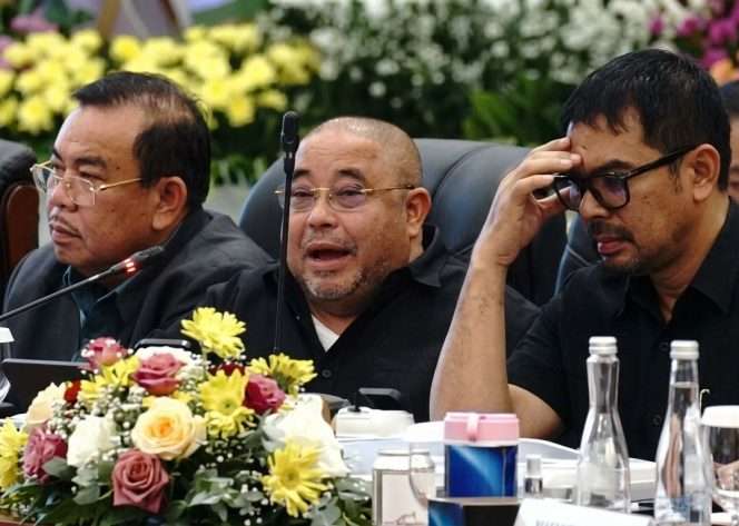 
 Anggota Komisi III DPR RI Fraksi PKS, Aboebakar Al-Habsyi (tengah), mengapresiasi kinerja Satreskrim Polres Malang menangani perkara kriminalitas dengan manajemen penyidikan yang efektif di tengah tantangan wilayah rural yang luas dan keterbatasan personel, dalam kunker Komisi III DPR RI ke Polda Jatim, Kamis (17/9/2026). (ist)