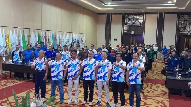 
 Pengurus KONI Kota Malang bersama para pelatih dalam kegiatan sosialisasi strategi untuk mencapai target. (ist)