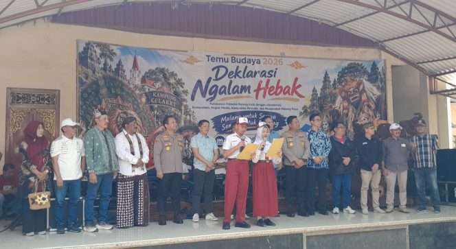 
 Kapolresta Malang Kota Kombes Pol Danang, Wali Kota Malang Wahyu Hidayat, bersama Forkopimda, akademisi, dan budayawan dalam kegiatan Temu Budaya dan Deklarasi Ngalam Hebak. (ist)