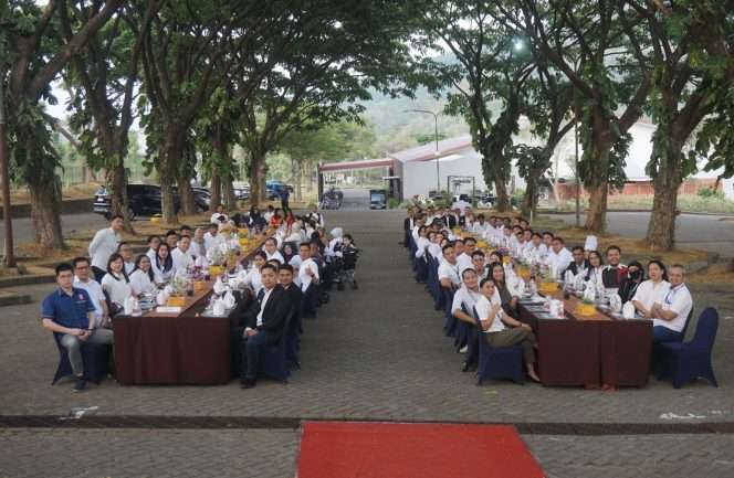 
 Perayaan yang unik dan penuh kehangatan di ulang tahun ke-14, BeSS Resort & Waterpark Hotel and Convention Malang, dengan konsep 