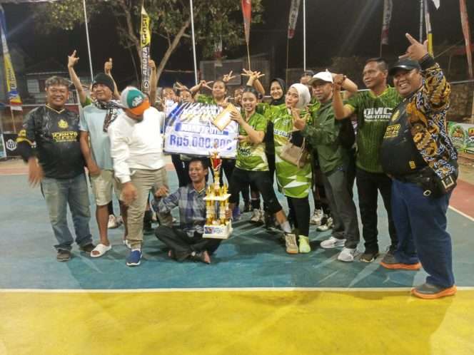 
 Donomulyo dan Mogas Kalipare berhasil meraih juara Open Turnament Bola Voli SBVC. (Yan)