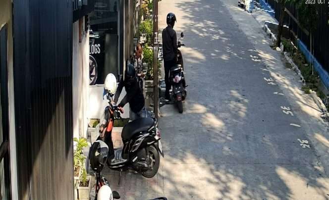 
 Aksi pelaku terekam kamera CCTV. (ist)