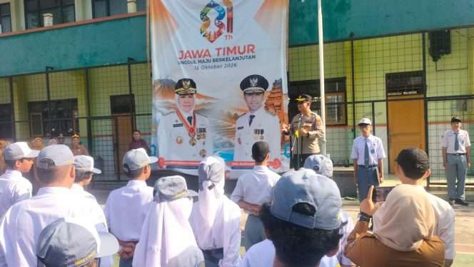 
 Kapolres Batu, AKBP Panji Gedhe Prabawa, S.H., S.I.K., M.A.P saat mengingatkan para pelajar tentang akan bahaya Narkoba. (Yan)