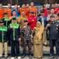 Berfoto bersama di sela giat kunjungan Tim Penilaian Kecamatan Tangguh Bencana (Kencana) di Pendopo Kecamatan Pakisaji. (IG Pakisaji)