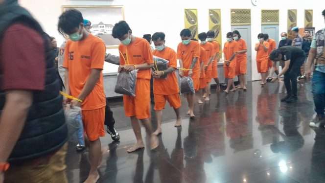 
 Polisi mengamankan 13 orang yang diduga akan membuat kerusuhan dalam aksi damai pada 28 Oktober 2026. (ist)