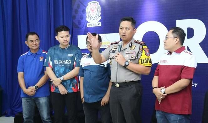 
 Kapolresta Malang Kota Kombes Pol Danang saat membuka Turnamen Domino 101 Piala Kapolresta Malang Kota 2026 di Stadion Gajayana, Kota Malang. (ist)