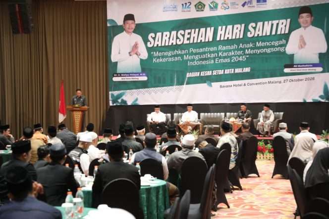 
 Wali Kota Malang, Dr. Ir. Wahyu Hidayat, M.M., dalam Sarasehan Hari Santri yang diikuti para pengasuh dan pengelola pondok pesantren se-Kota Malang, di Hotel Savana, Selasa (27/10/2026). (ist)
