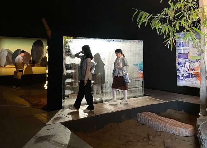 
 Pengunjung ARTSUBS 2026 di kompleks Balai Pemuda Surabaya. (ist)